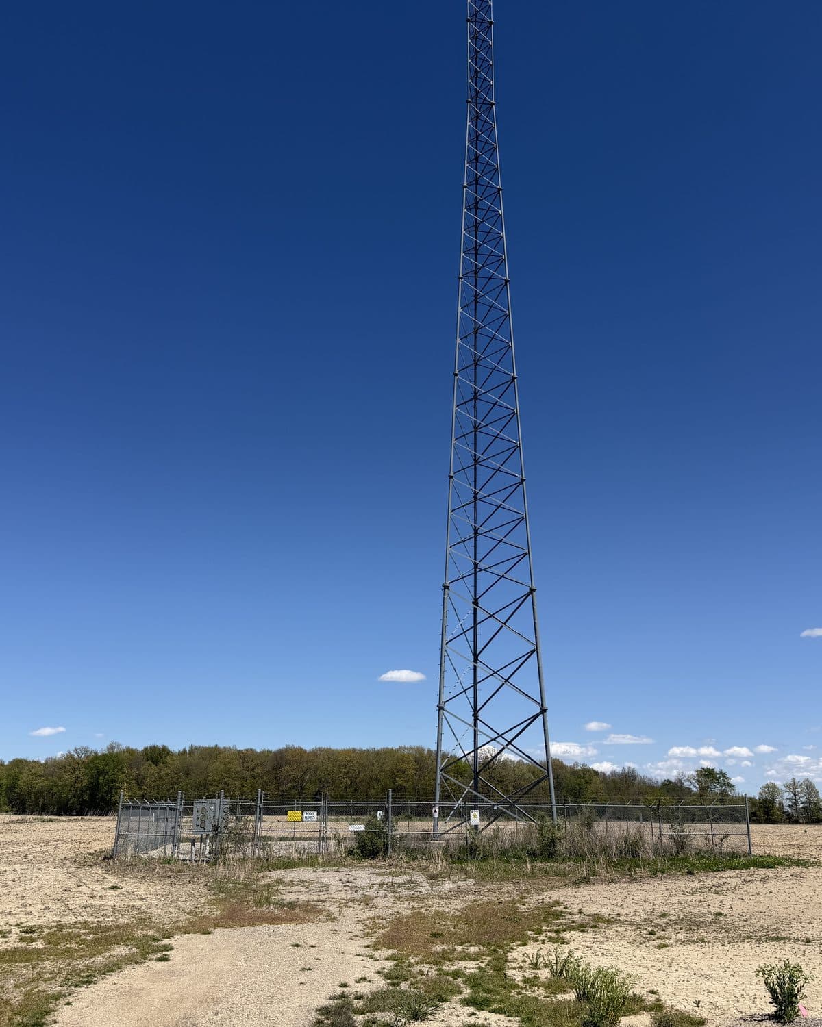 Fulton, Michigan: Self-Support tower, 195 ft
