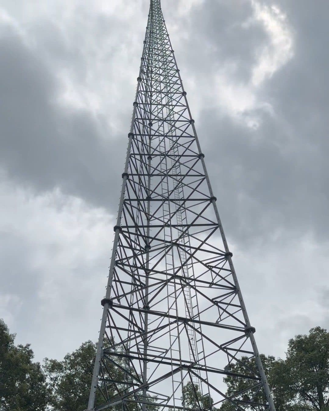 Sequatchie, Tennessee: Self-Support tower, 300 ft